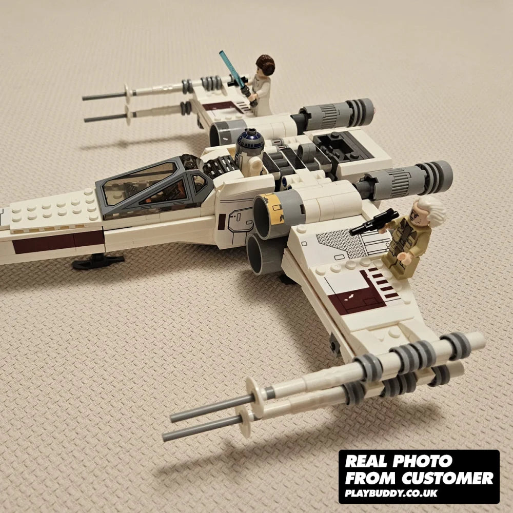 Luke Skywalker’s X Wing Fighter (75301) Building Blocks w/ 4 Figures Luke Skywalker’s X Wing Fighter Building Blocks