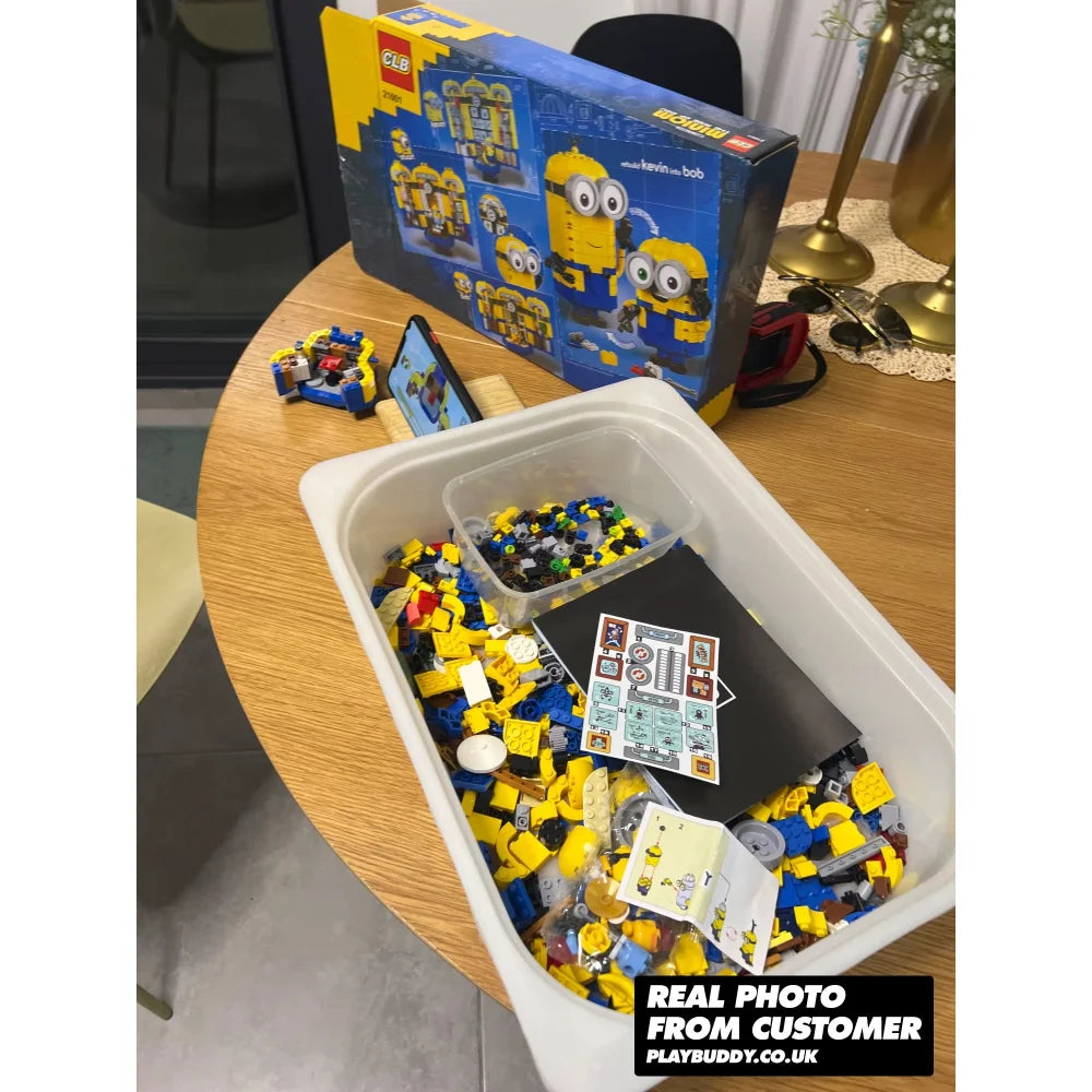Despicable Me Minions Building Blocks Cute Collectible Toy Bricks 876PCS Gift Building Blocks