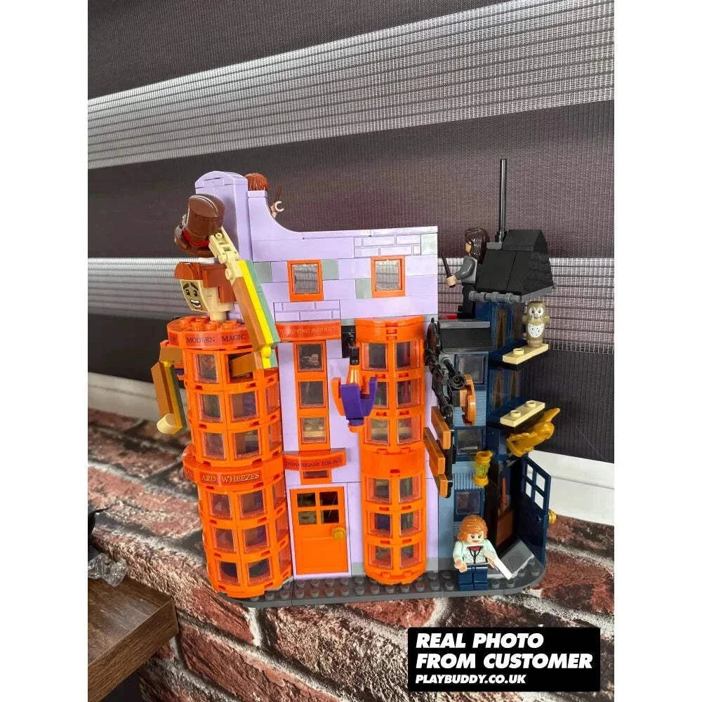 Diagon Alley Weasleys’ Wizard Wheezes (76422) Building Blocks w/ Figures Weasleys’ Wizard Wheezes Building Blocks