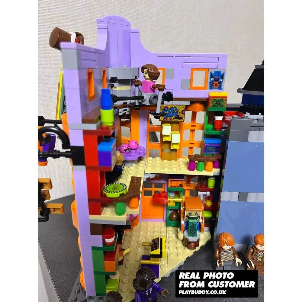 Diagon Alley Weasleys’ Wizard Wheezes (76422) Building Blocks w/ Figures Weasleys’ Wizard Wheezes Building Blocks