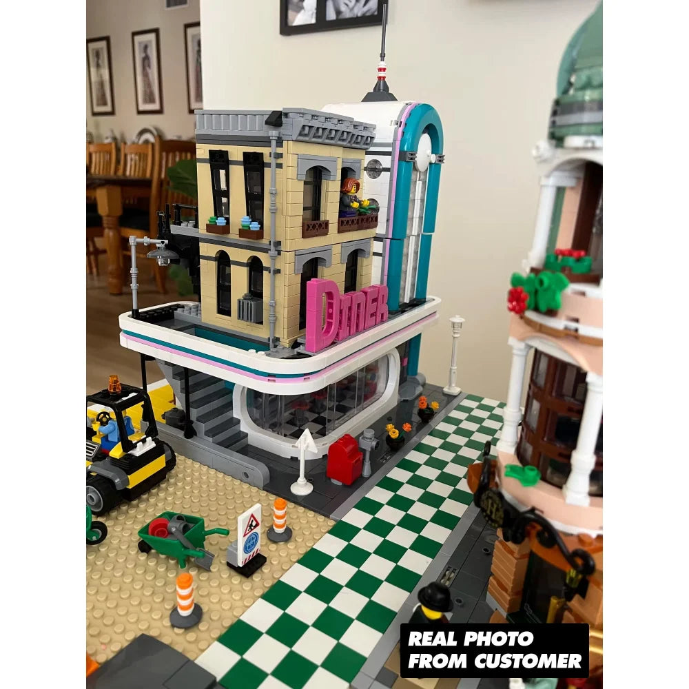 Downtown Diner Building Blocks 2488PCS + 6 Figures (10260) ABS Kit Downtown Diner Building Blocks