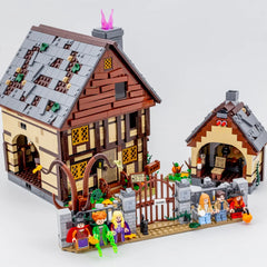 Hocus Pocus: The Sanderson Sisters’ Cottage (21341) Building Blocks w/ Figures The Sanderson Sisters’ Cottage / 2316