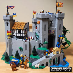 Lion Knights’ Castle (10305) Building Blocks 4514PCS w/ 22 Mini Figures Lion Knights’ Castle / 4514 Pieces Building