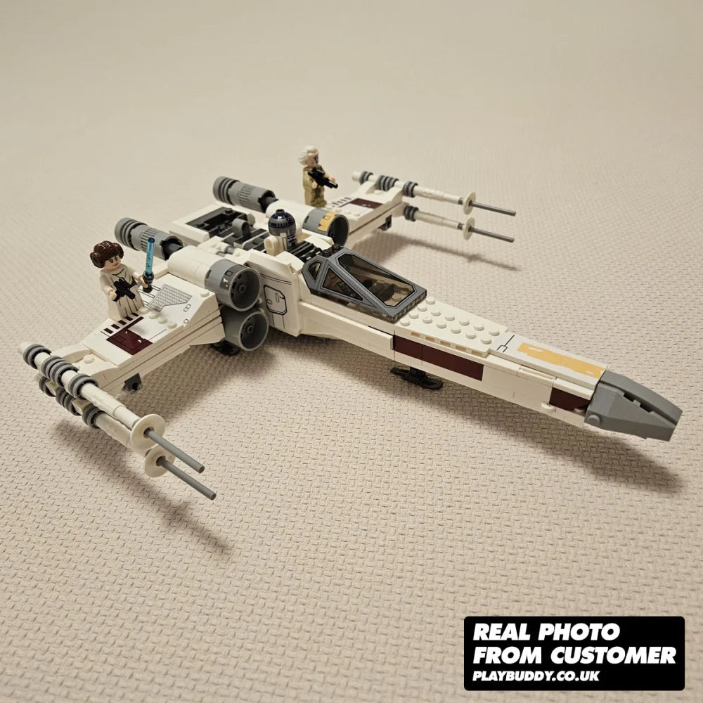 Luke Skywalker’s X Wing Fighter (75301) Building Blocks w/ 4 Figures Luke Skywalker’s X Wing Fighter Building Blocks