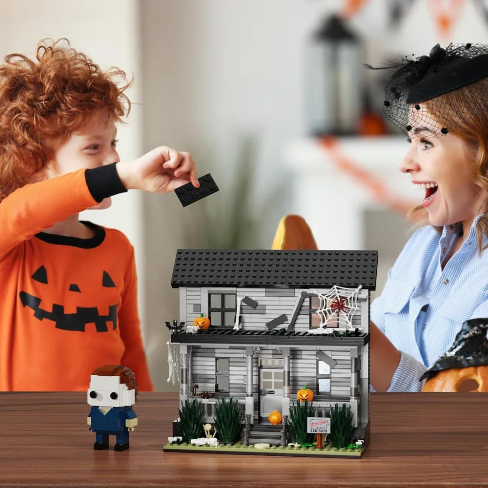 MOC Town Halloween Michael Myers with House Figure 586PCS Building Block Boxed Michael Myers with House Building Blocks