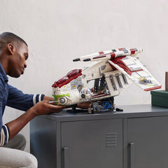 UCS Republic Gunship (75309) Building Blocks w/ 2 Figures 3292PCS Bricks Republic Gunship / Included Building Blocks